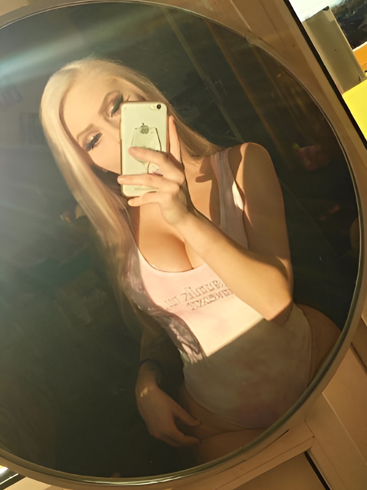 Анечка привлекательная девушка из Ростова-на-Дону цена от 4000 руб