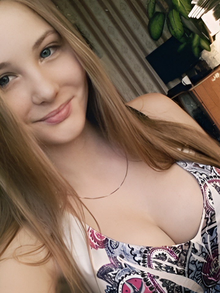 Элеонора привлекательная девушка из Ростова-на-Дону цена от 2000 руб