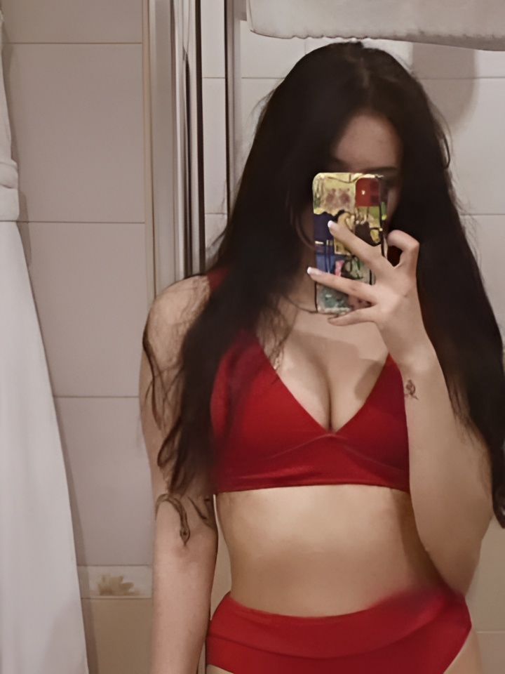 Катенька привлекательная девушка из Ростова-на-Дону цена от 10000 руб