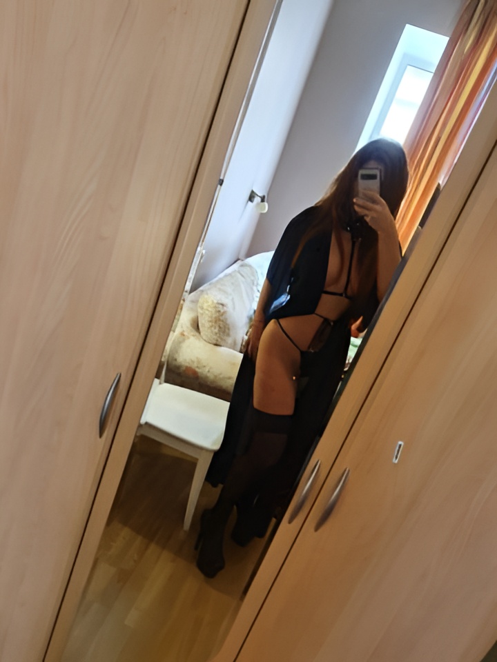 Лина привлекательная девушка из Ростова-на-Дону цена от 10000 руб