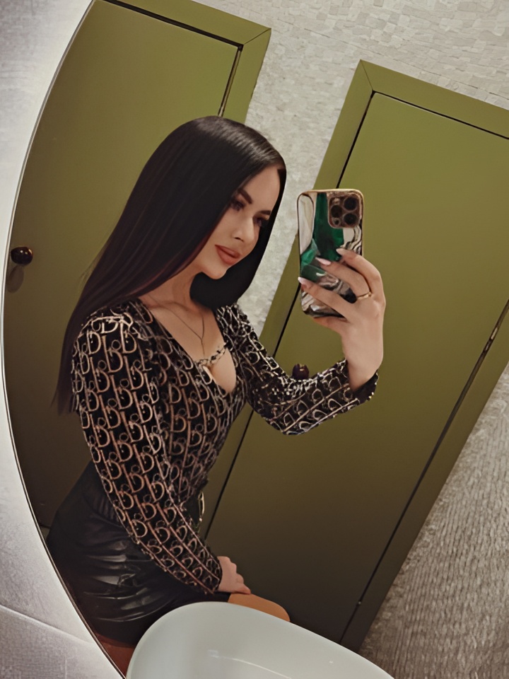 Юлия привлекательная девушка из Ростова-на-Дону цена от 2000 руб