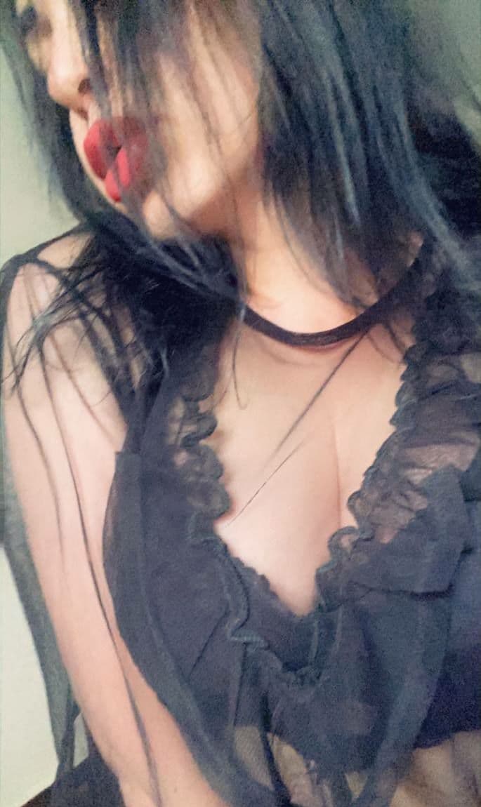 Регина привлекательная девушка из Ростова-на-Дону цена от 3000 руб