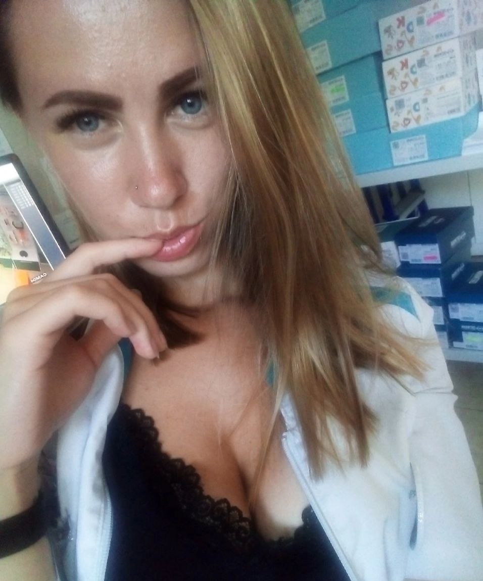 Маша привлекательная девушка из Ростова-на-Дону цена от 3000 руб