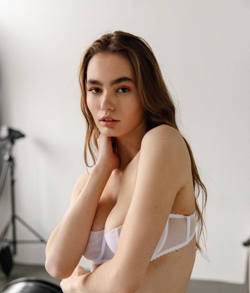 Маринка привлекательная девушка из Ростова-на-Дону цена от 6000 руб