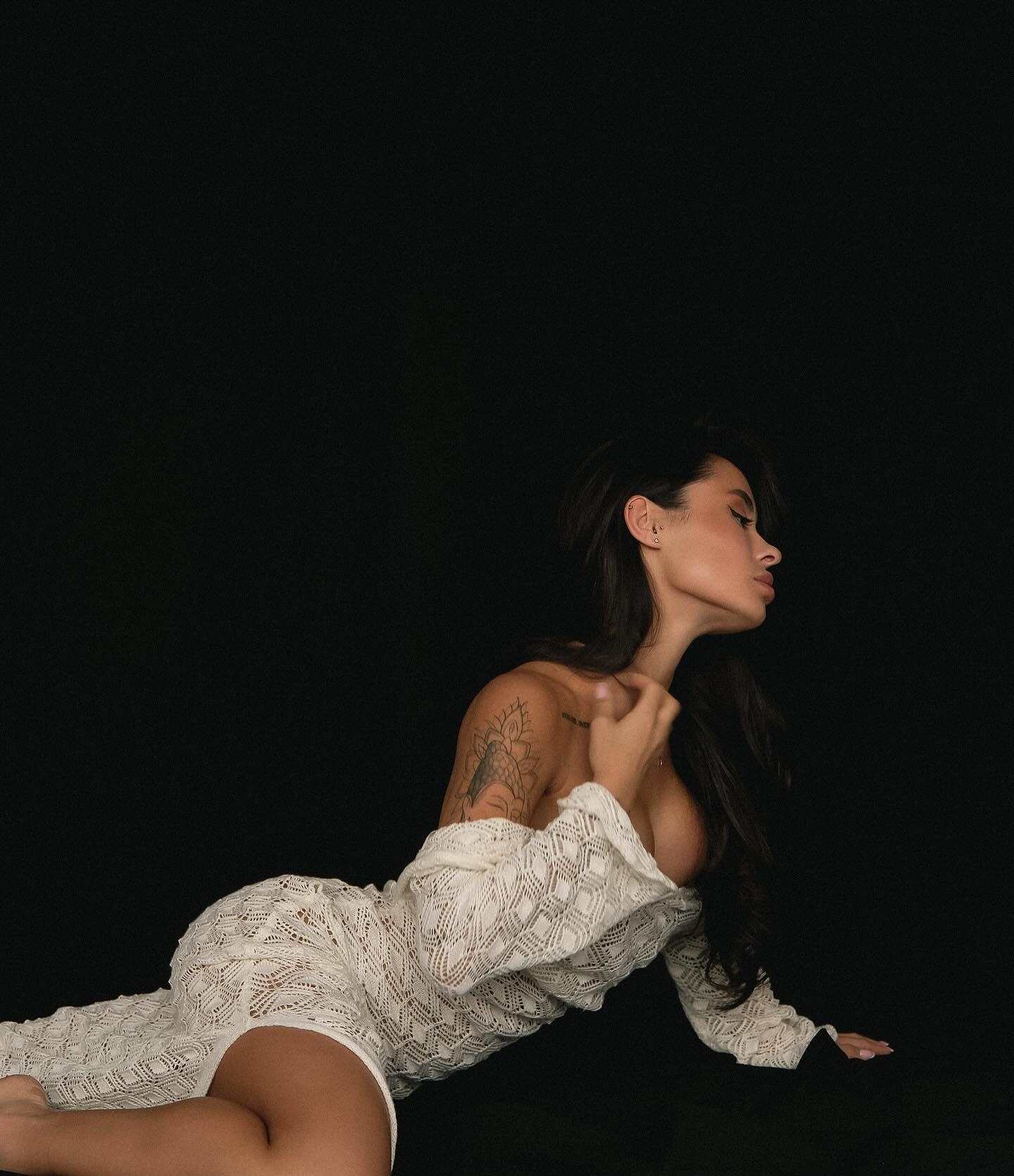 Надюша привлекательная девушка из Ростова-на-Дону цена от 8000 руб